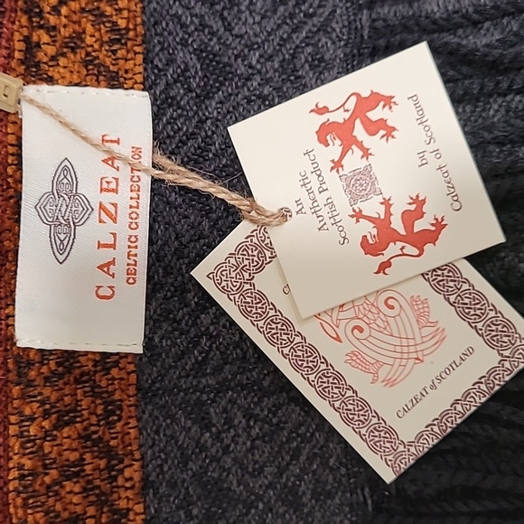 Vintage Celtic Scarf Calzeat of Scotland New Old Stock - Picture 3 of 7